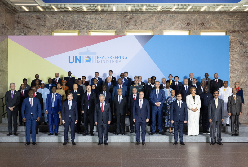 Gruppenfoto der Minister mit dem UN Generalsekretär António Guterres Gruppenfoto der Minister mit dem UN Generalsekretär António Guterres